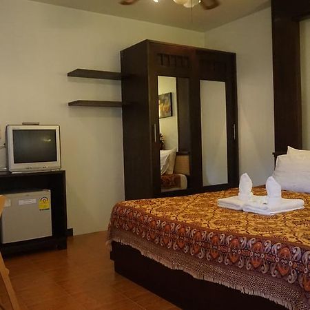 The Pub Guesthouse Chiang Mai Bagian luar foto