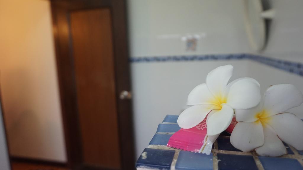 The Pub Guesthouse Chiang Mai Bagian luar foto